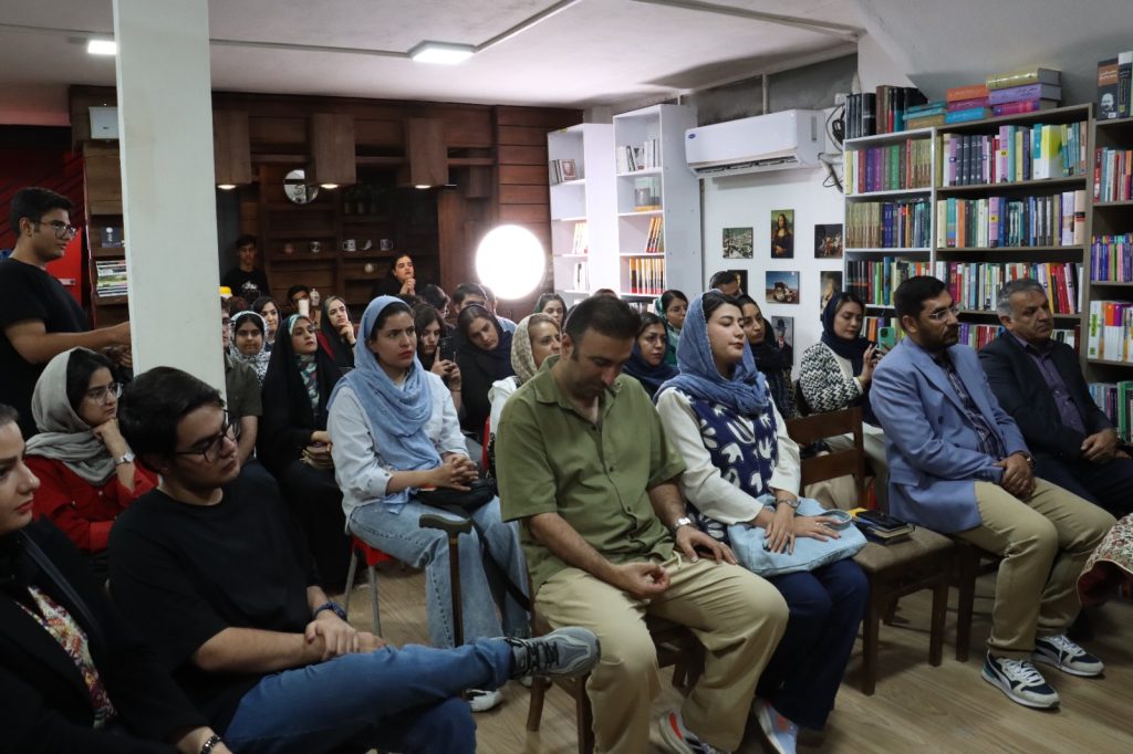 صاحب اثر روی ماه خداوند را ببوس,مهمان هنردونی 6 WhatsApp Image 2025-05-07 at 13.53.32 (1)