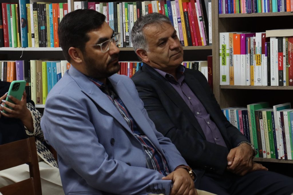 صاحب اثر روی ماه خداوند را ببوس,مهمان هنردونی 7 WhatsApp Image 2025-05-07 at 13.53.32