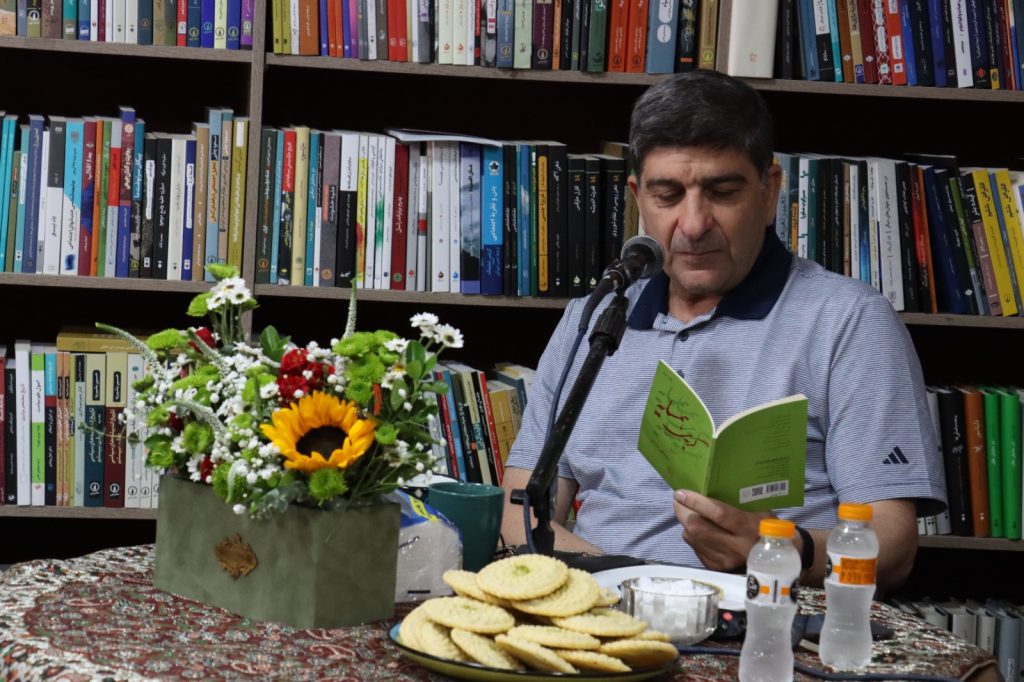 صاحب اثر روی ماه خداوند را ببوس,مهمان هنردونی 12 WhatsApp Image 2025-05-07 at 13.56.04